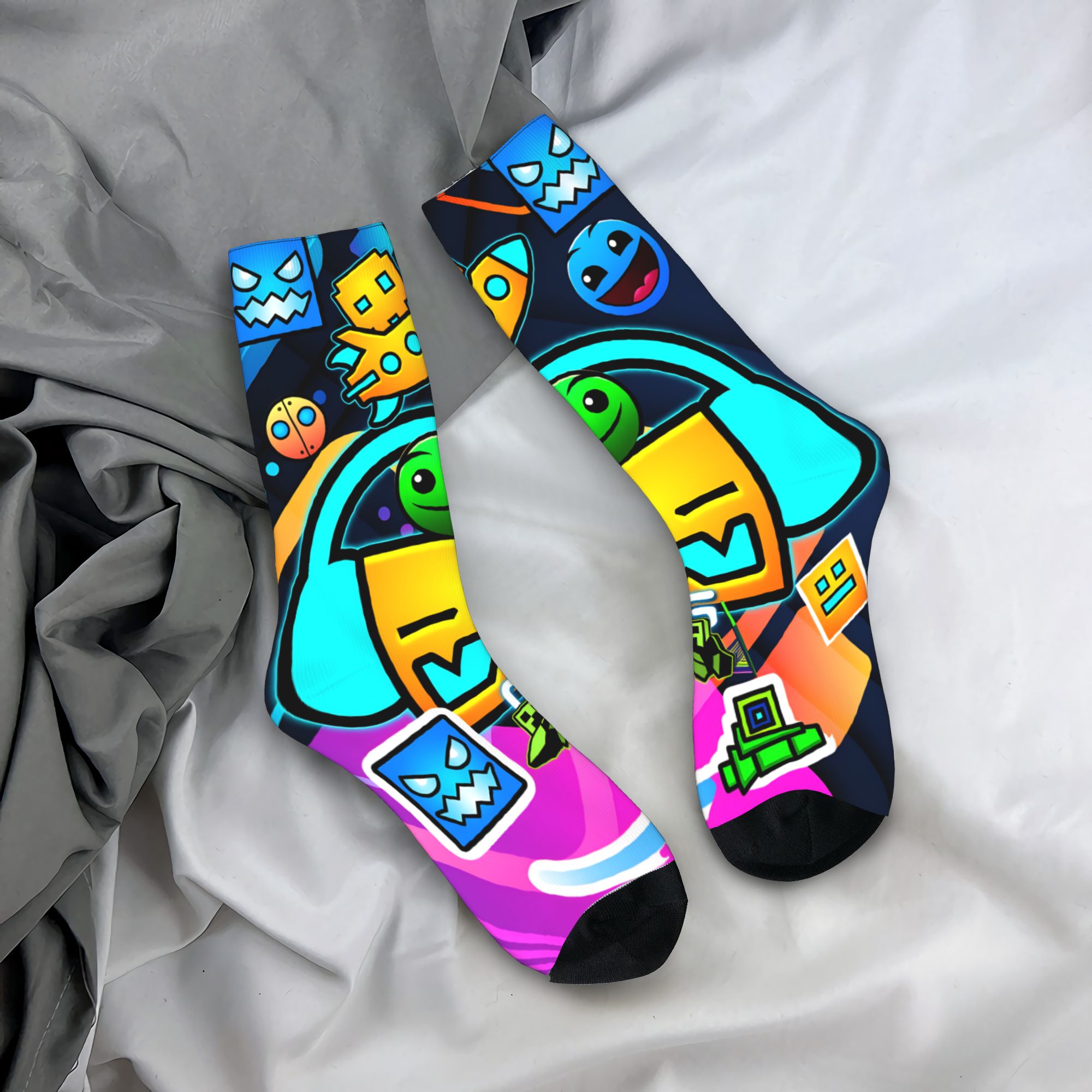 Geometry Gaming Dashed Socks   - Vintage Gaming Accessories ulasan dan harga